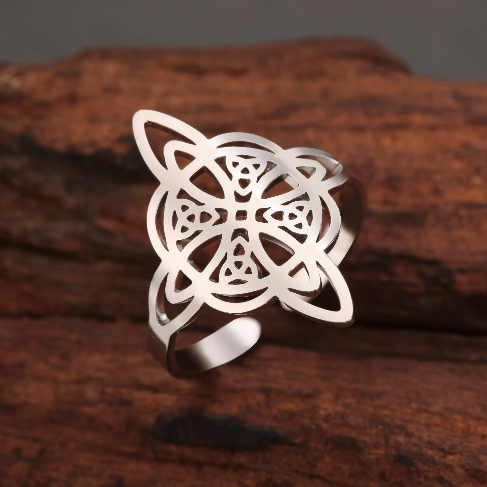 Adjustable Celtic knot ring