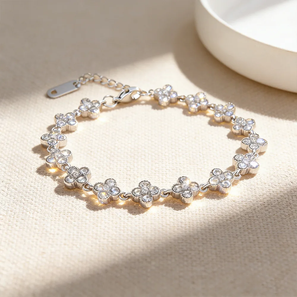 Clover crystal bracelet