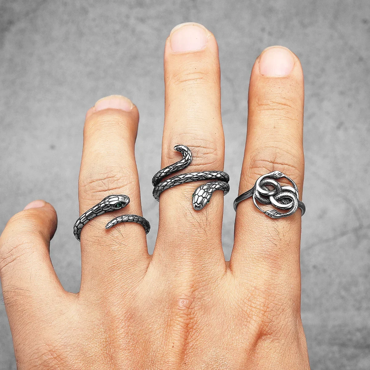 Jörmungandr knot ring