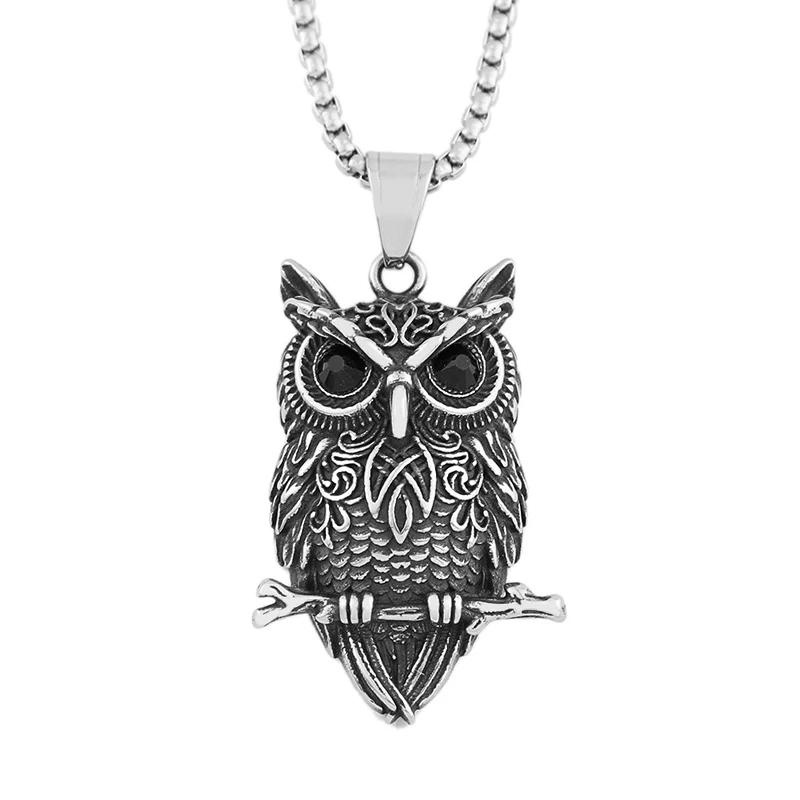 Owl pendant with knotwork