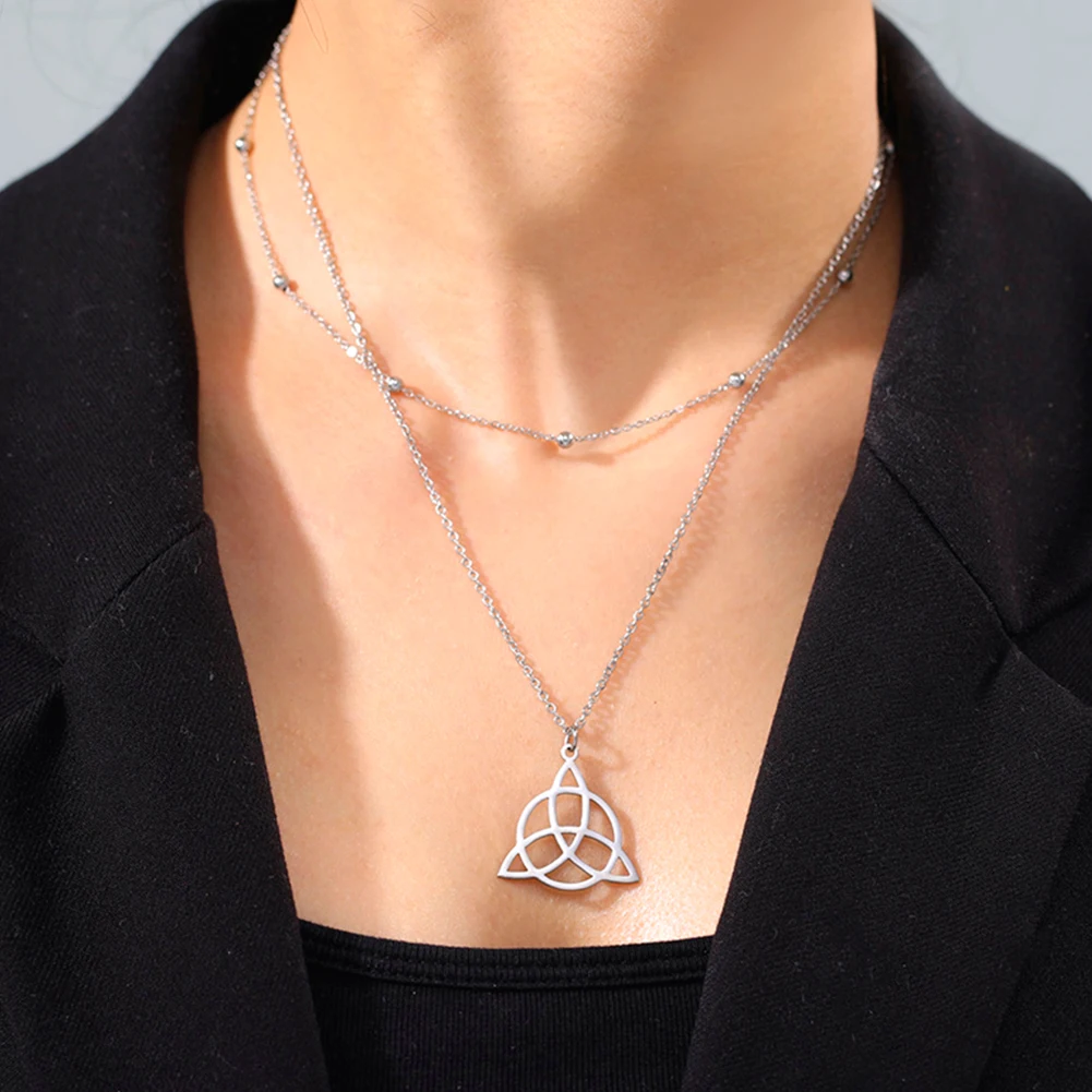 Small trinity knot pendant