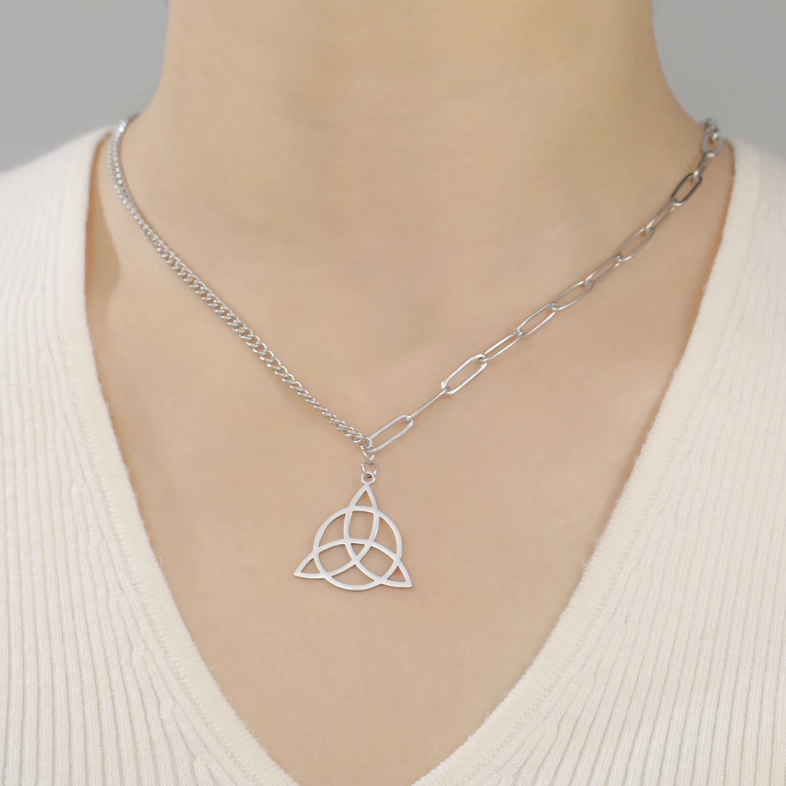 Small trinity knot pendant