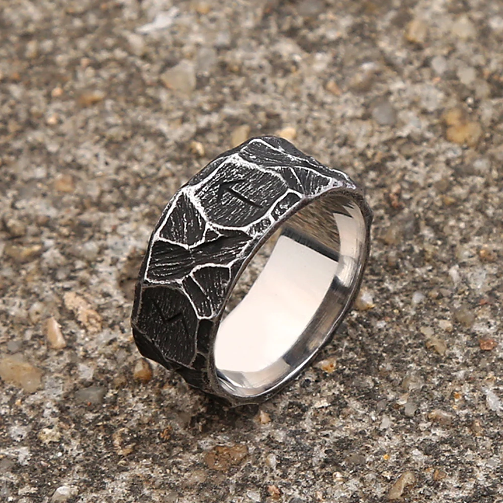 Vegvísir rune band