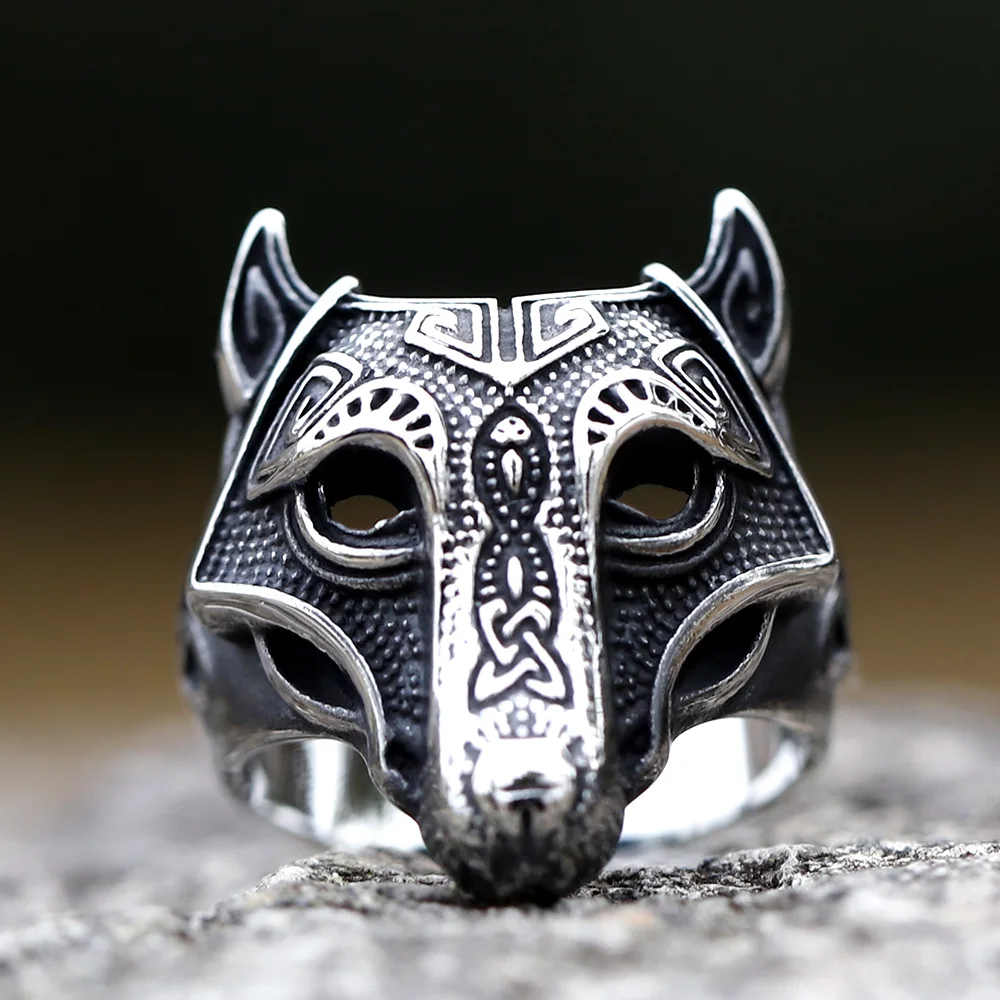 Wolf mask ring