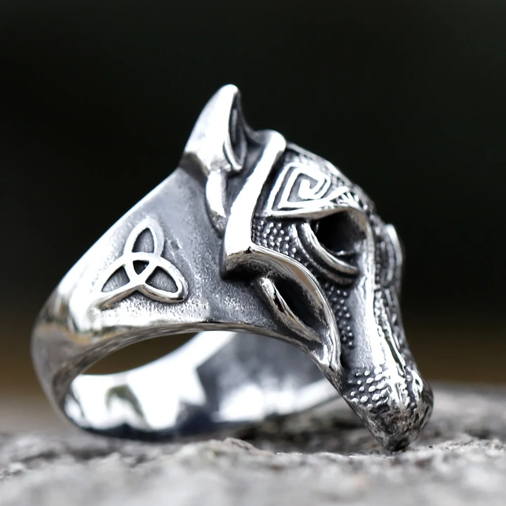 Wolf mask ring